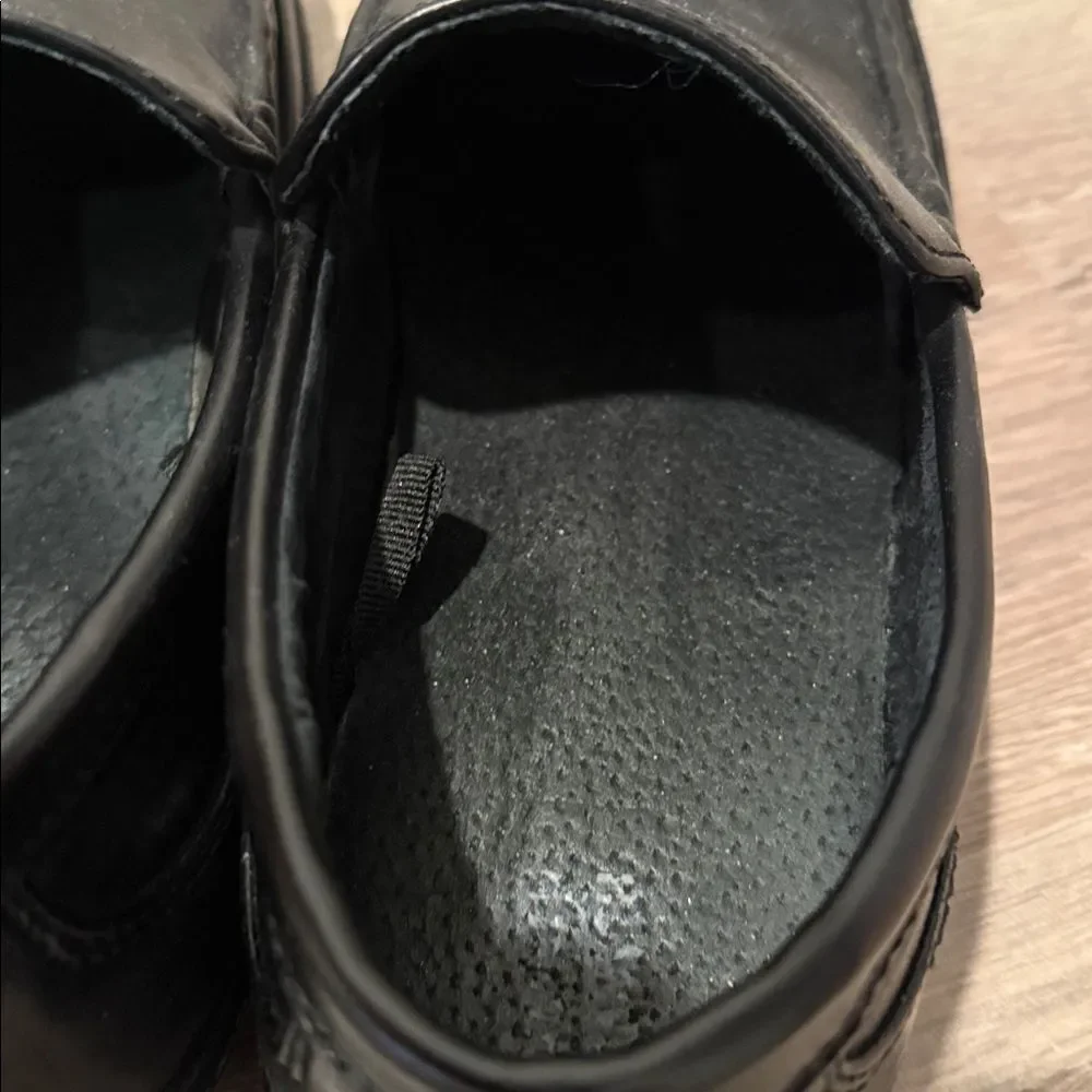 Harper Canyon Men's Classic Black Slip-On Loafers